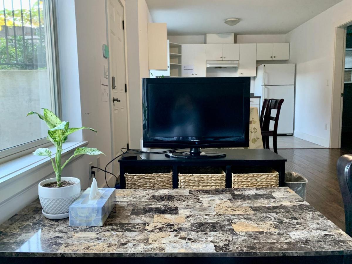 Spacious Burnaby Guest Home 外观 照片