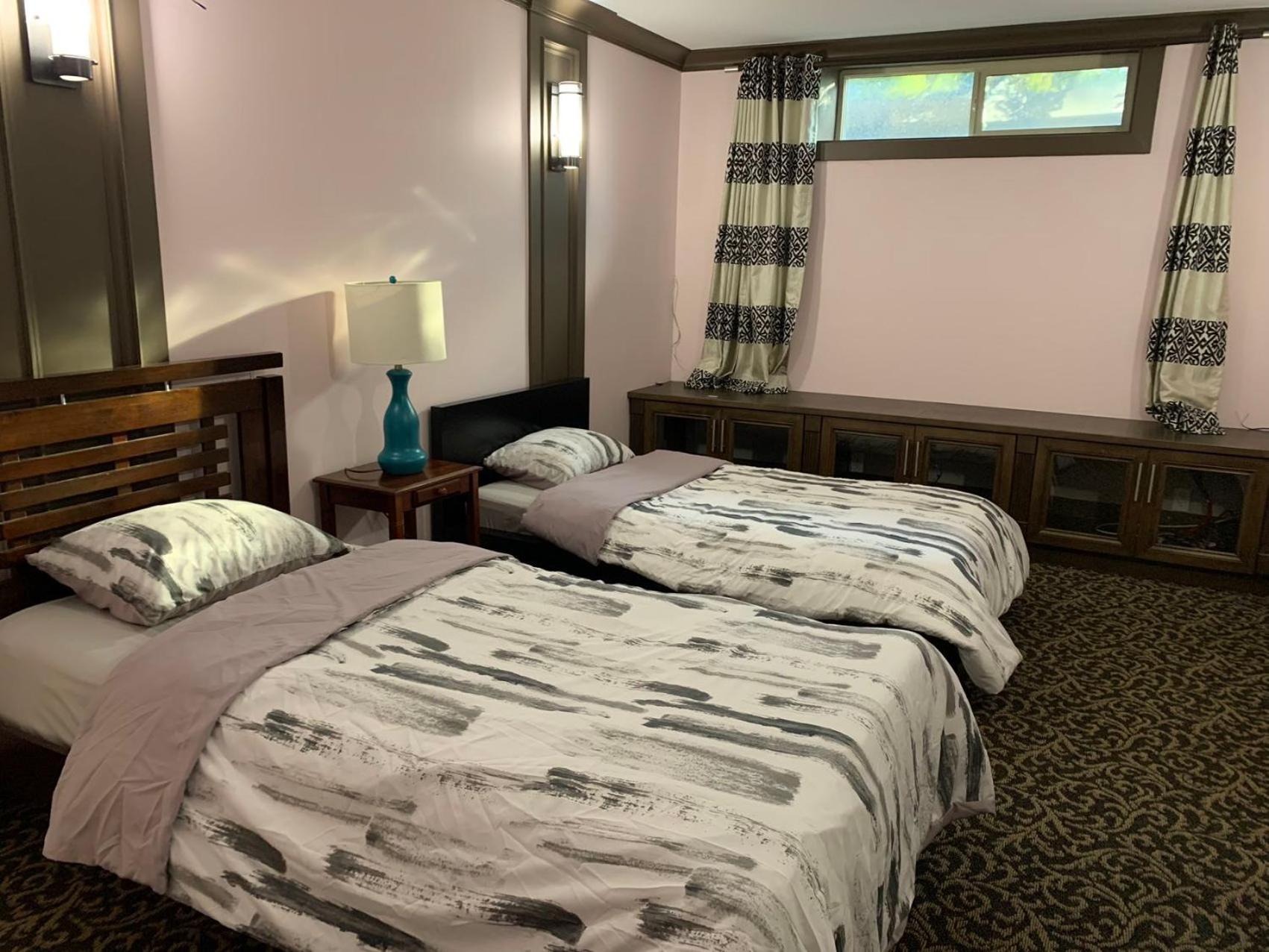 Spacious Burnaby Guest Home 外观 照片