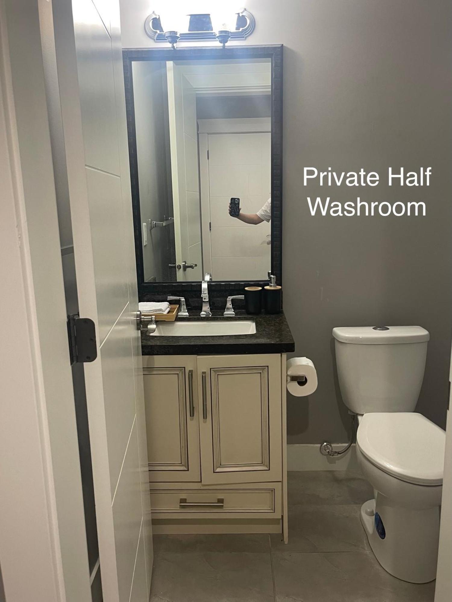 Spacious Burnaby Guest Home 外观 照片